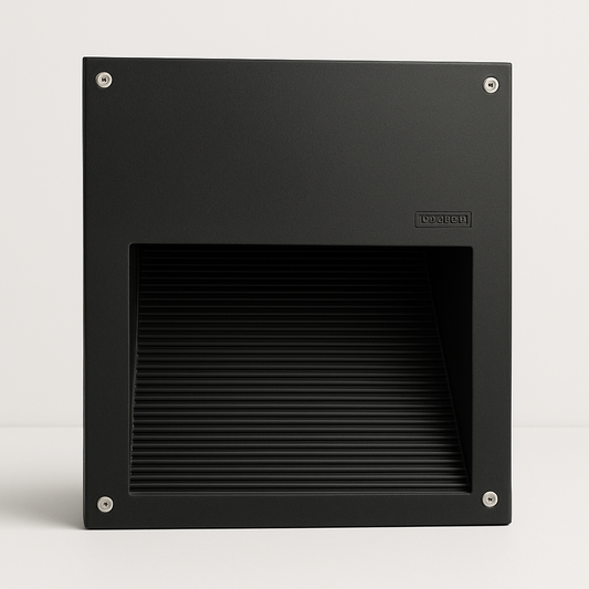 Black square wall-recessed outdoor light fixture with E27 Base lamp