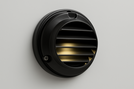 wall mountd step light fixture with G4 base lamp