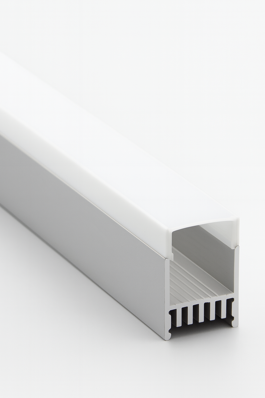 Mounted aluminium profile with COB/SMD base lamp