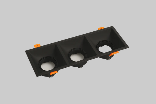 Triple recessed MR16 base spotlights