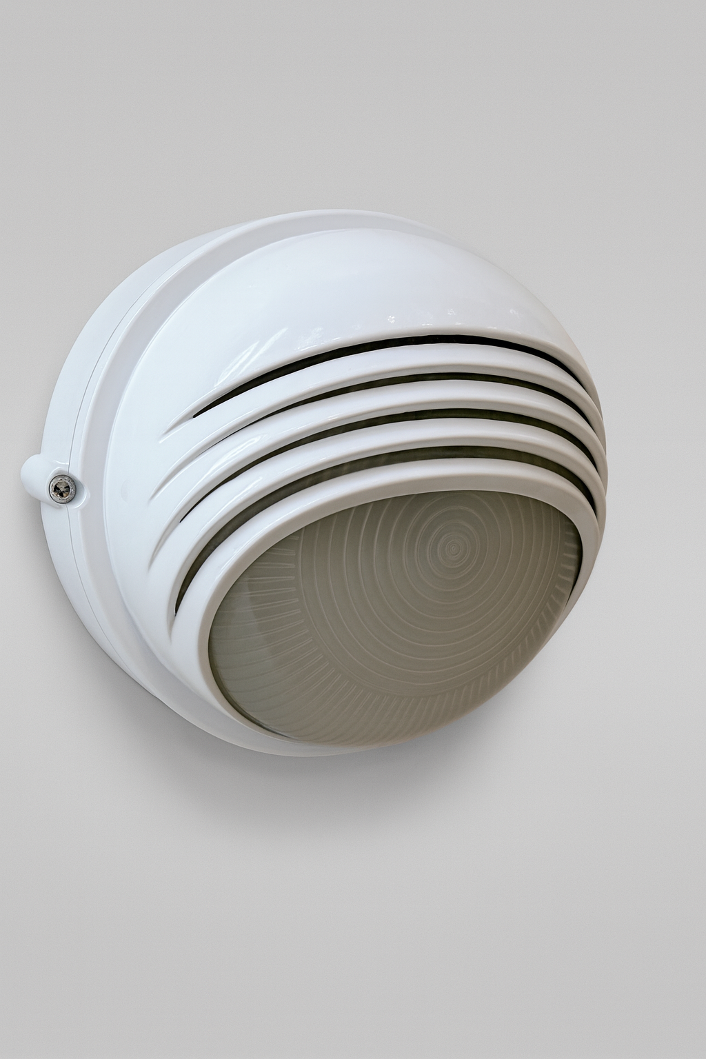 White outdoor light fixture with E27 base wall wall-mounted light