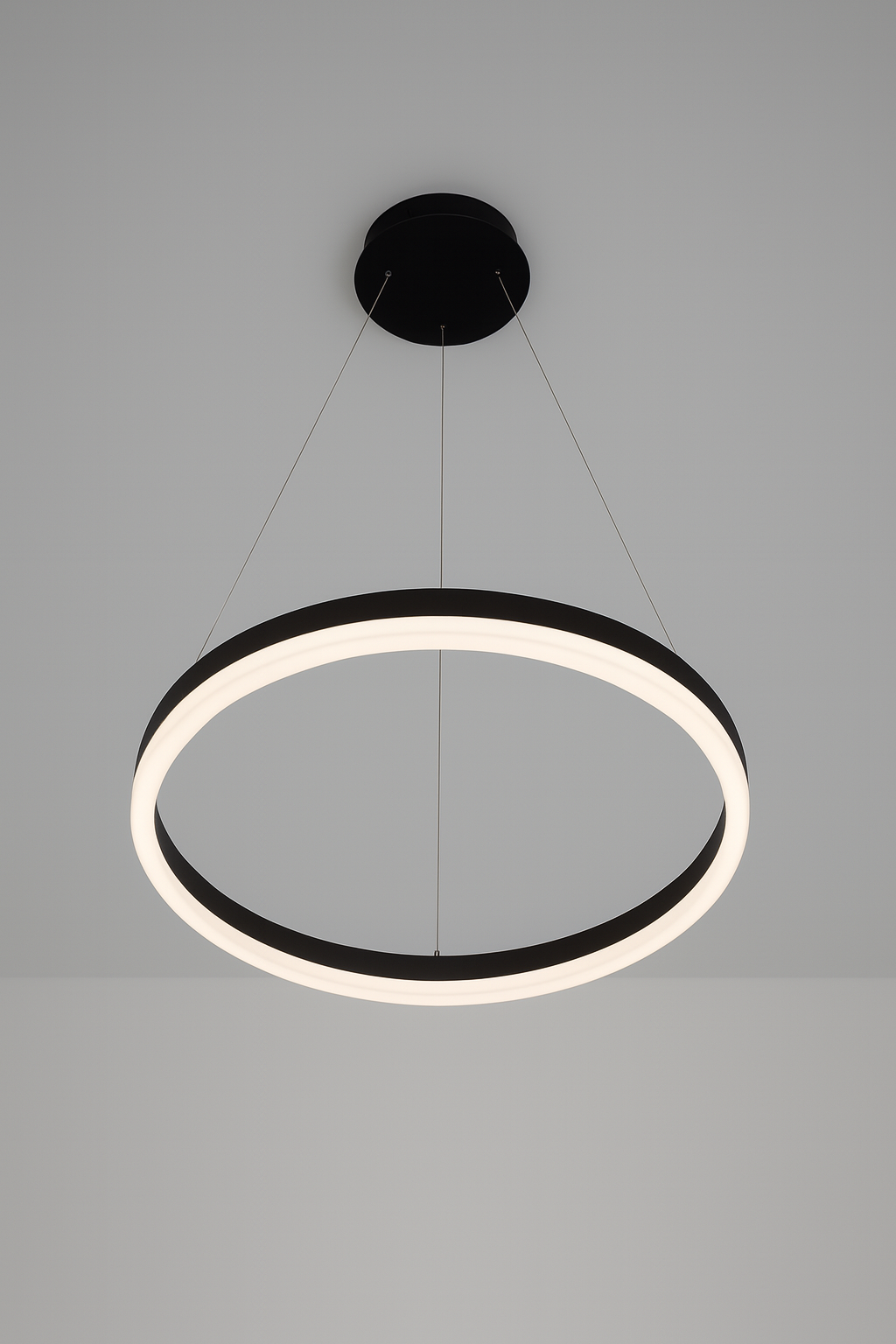 Modern pendant light with COB/SMD base lamp and circular design