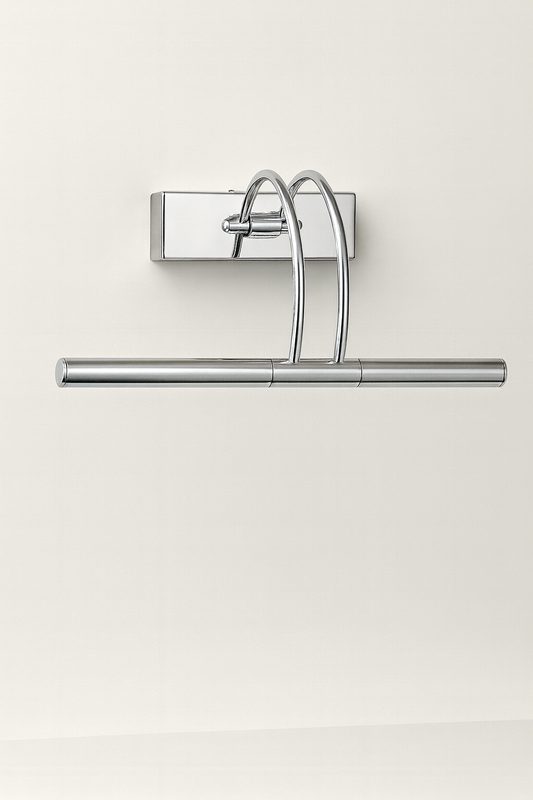 Wall mounted picture light fixture with E14 base lamp