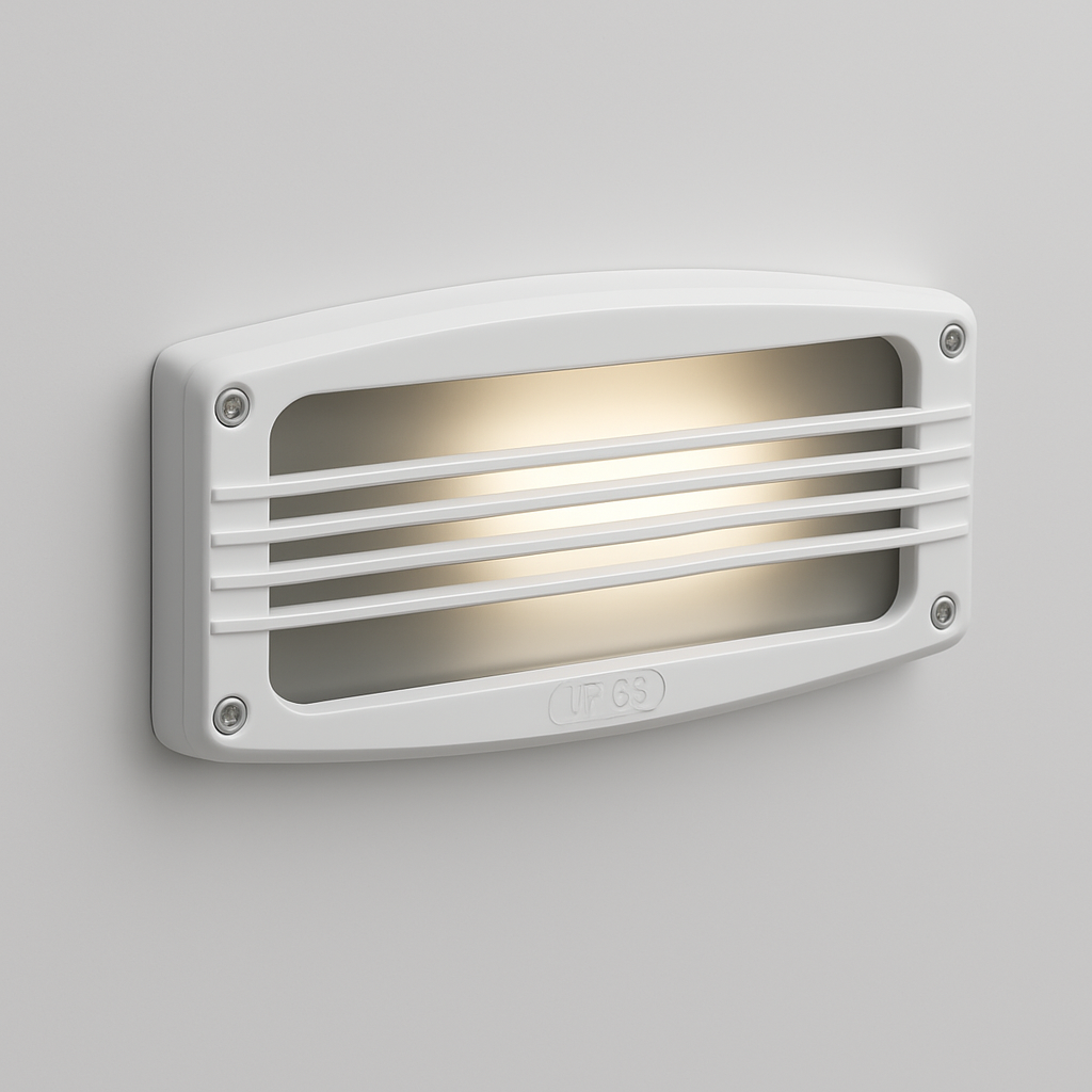 Recessed step light with E27 base lamp