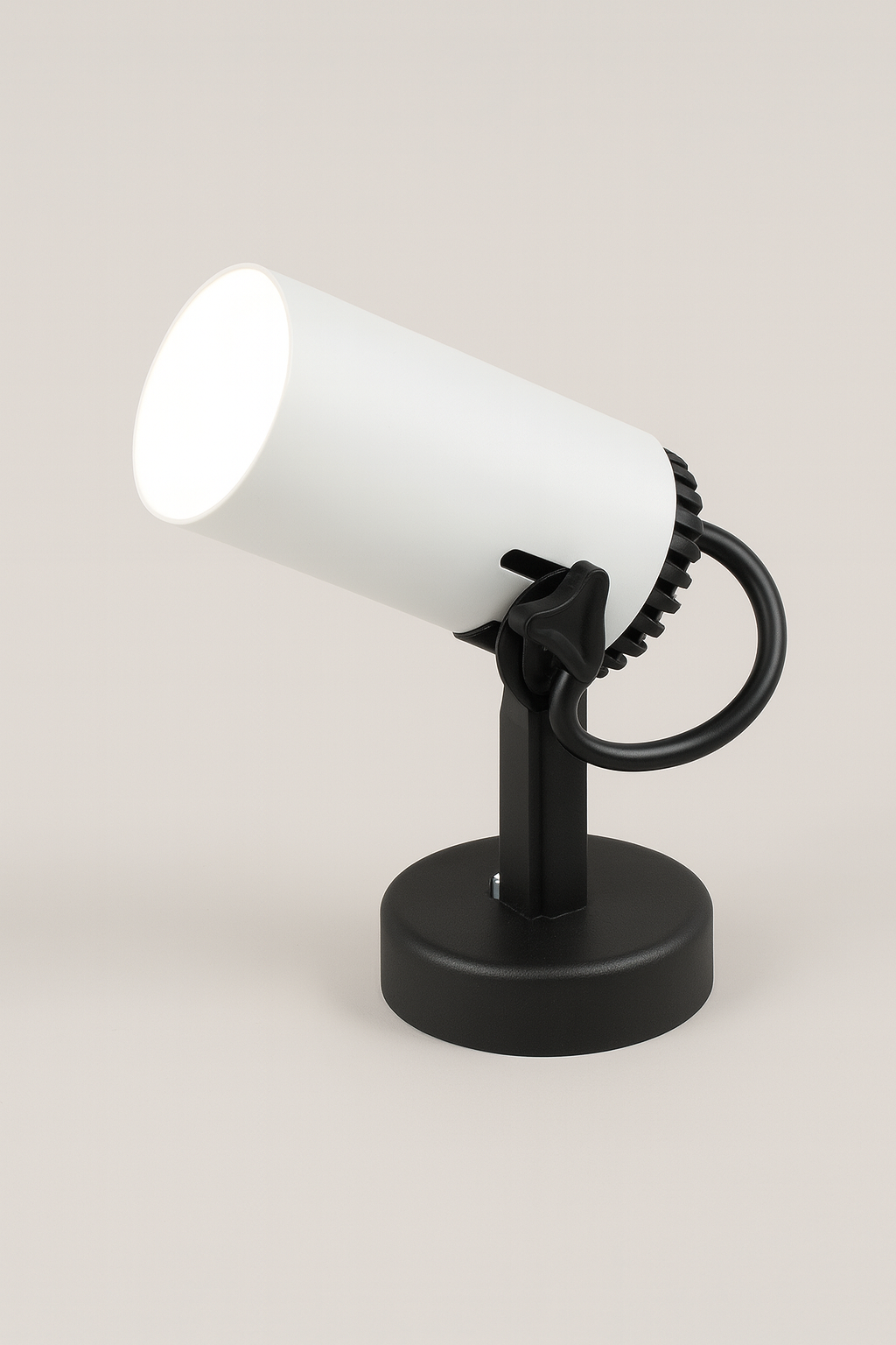 Wall mounted spotlight with E27 base light 