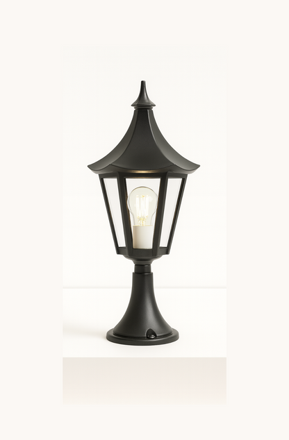 Green outdoor lamp with a E7 base lamp