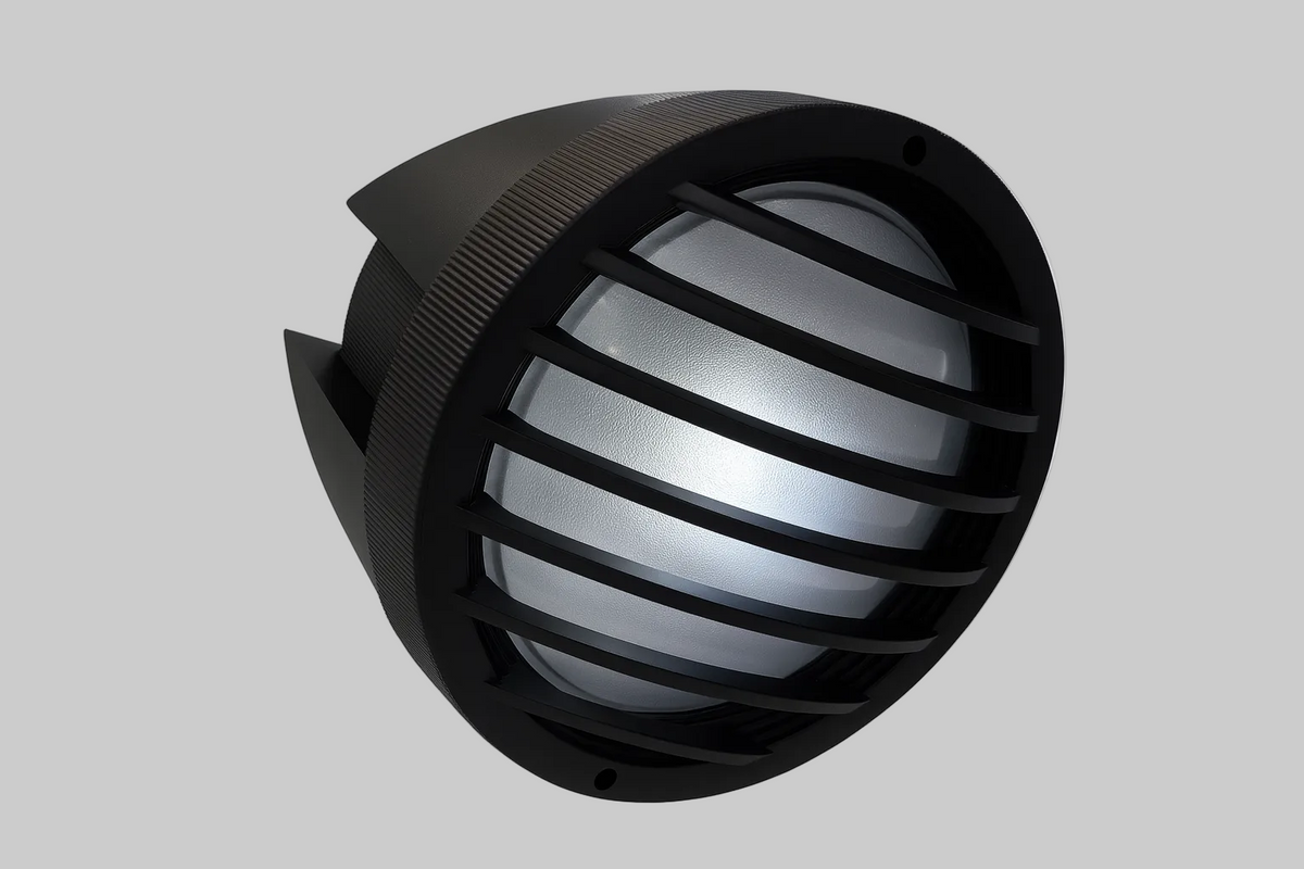 Black outdoor light fixture with E27 base lamp