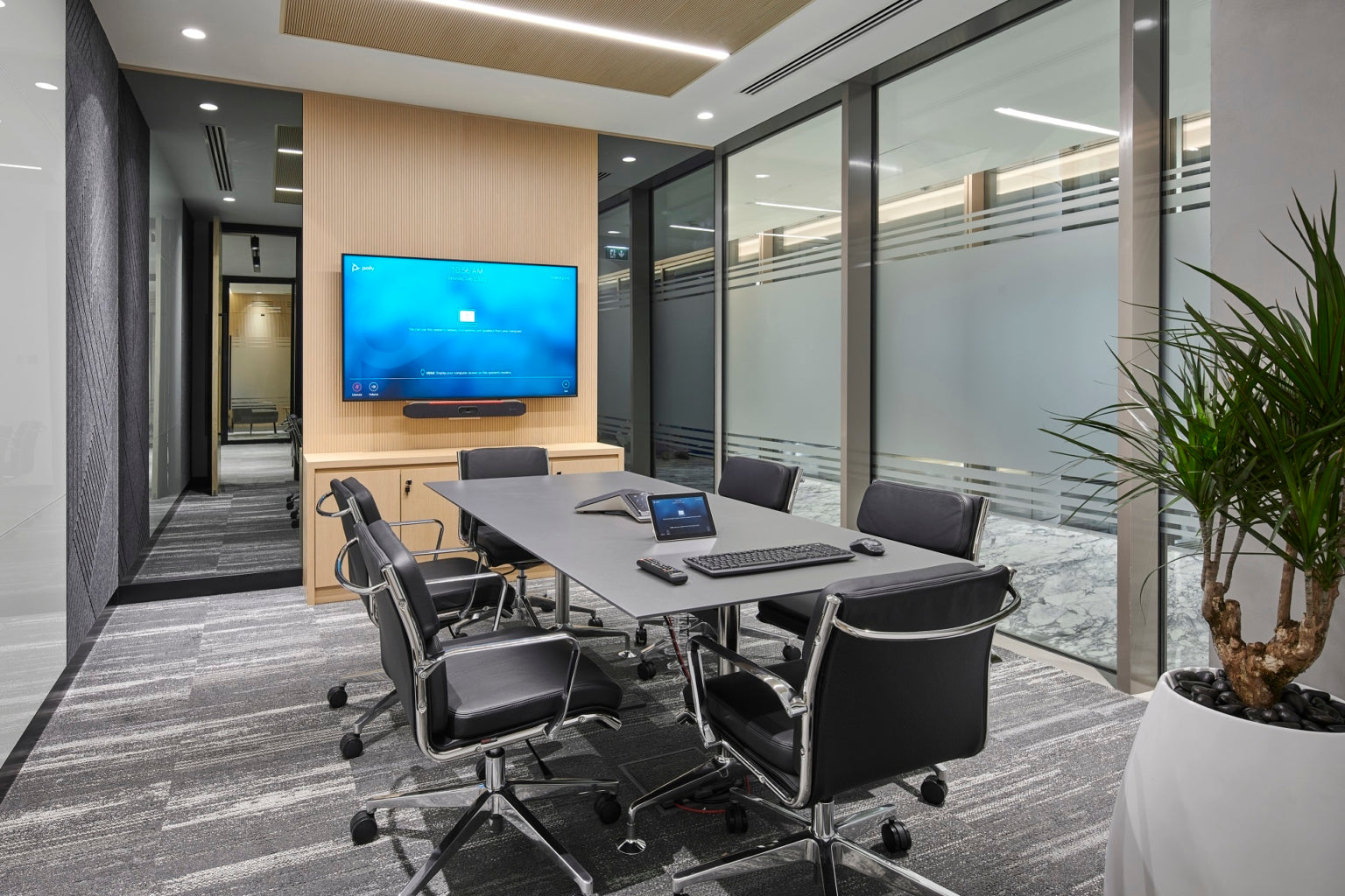 Bluecrest Capital management office 1 lighting at Dubai, UAE