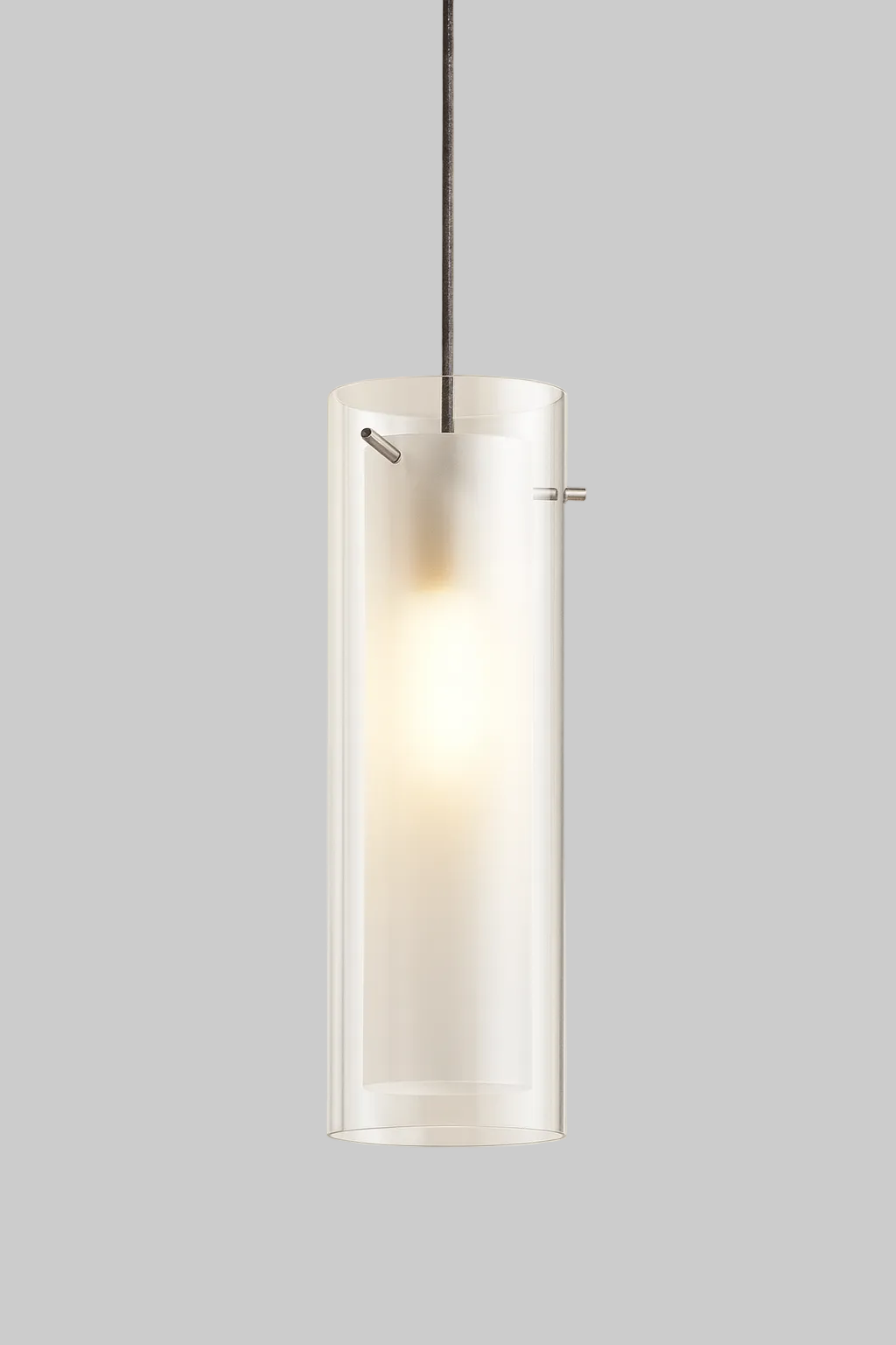Suspended pended with E27 base lamp