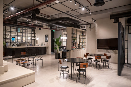 Application image for the magnetic spot track light 