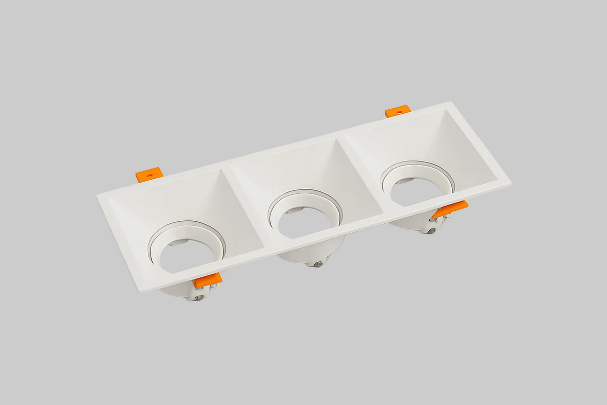 Triple recessed MR16 base spotlights frame