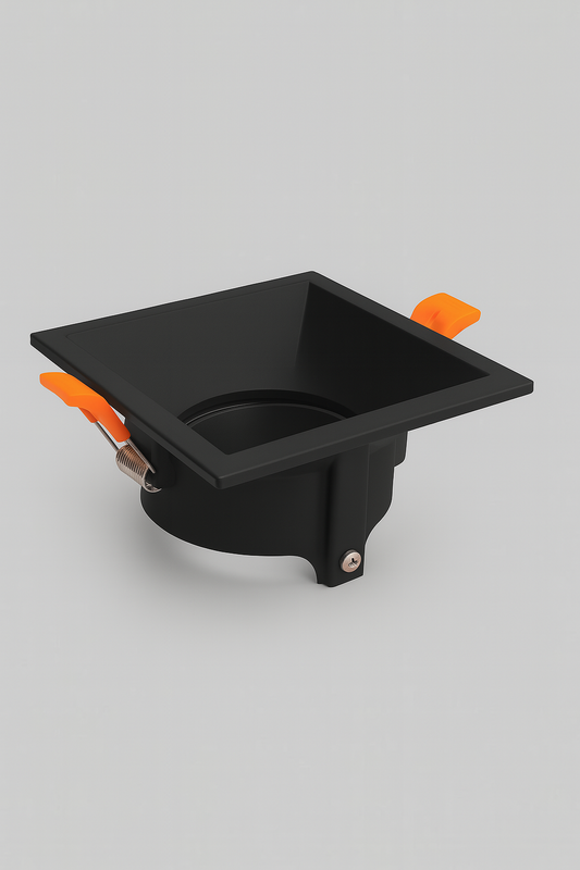 Square recessed spotlight fixture 
