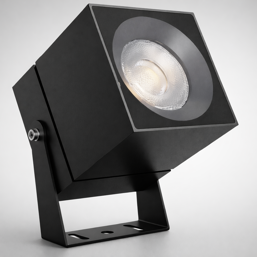 Mounted landscape spotlight in UAE