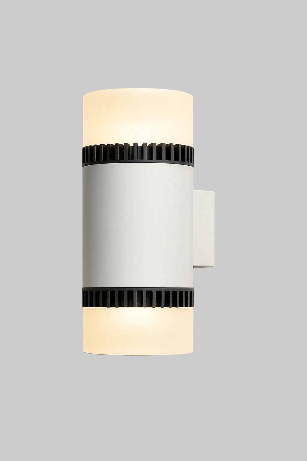 Modern wall-mounted light in UAE