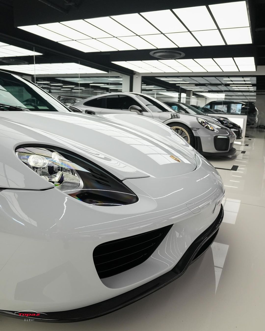 Topaz detailing Lighting at Dubai, UAE
