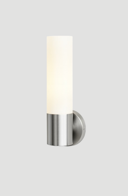 Wall mounted light with E27 base lamp